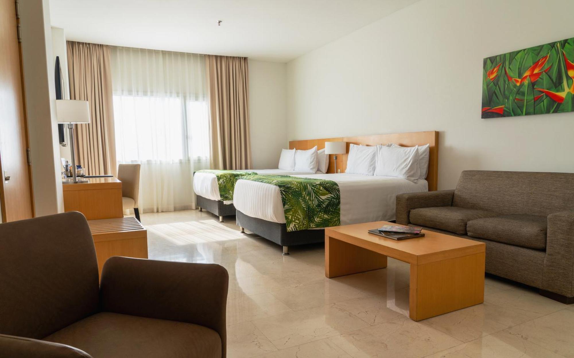 Hotel Dann Carlton Barranquilla Y Centro De Convenciones Екстер'єр фото A room at the hotel