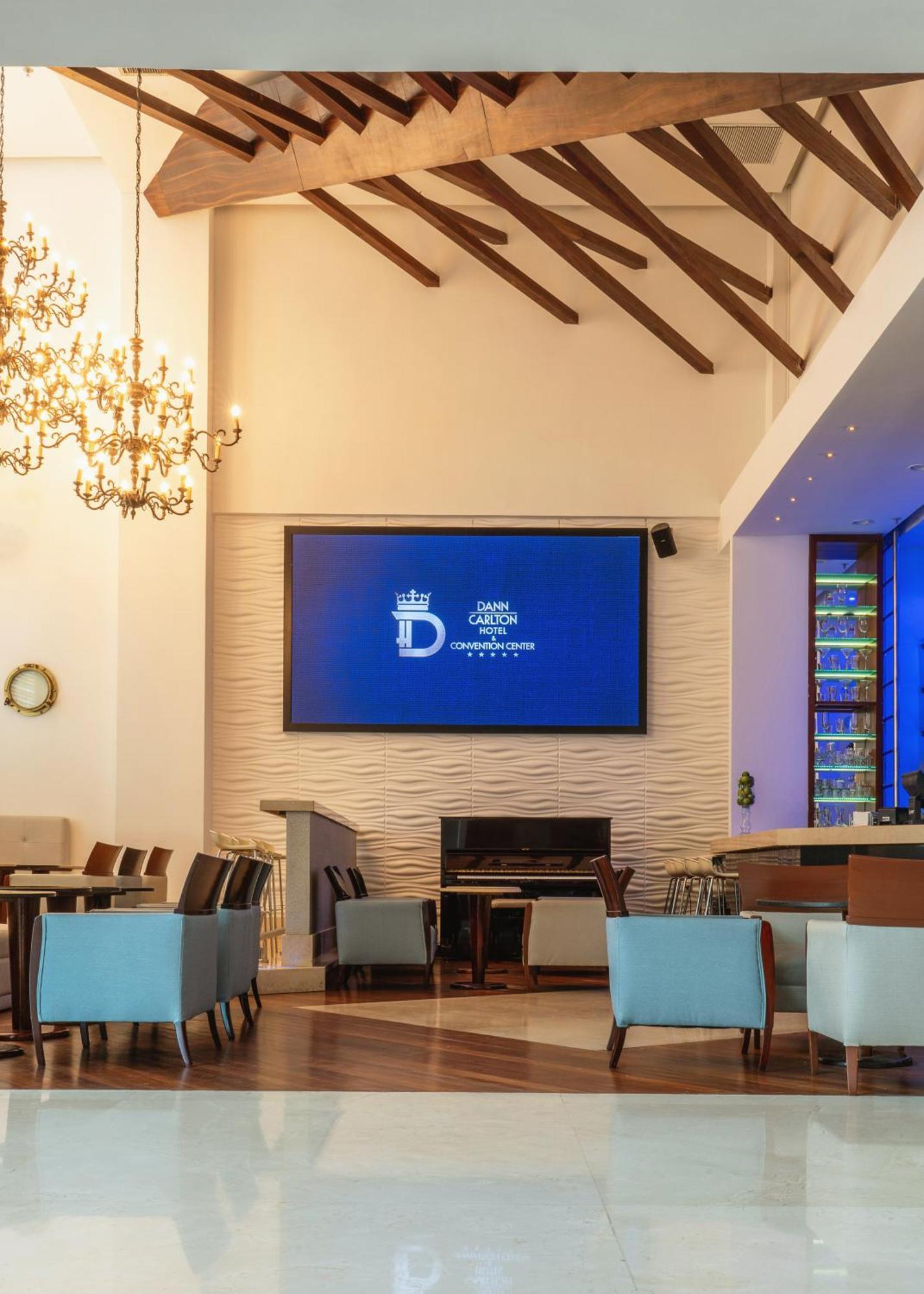Hotel Dann Carlton Barranquilla Y Centro De Convenciones Екстер'єр фото The interior of the lounge